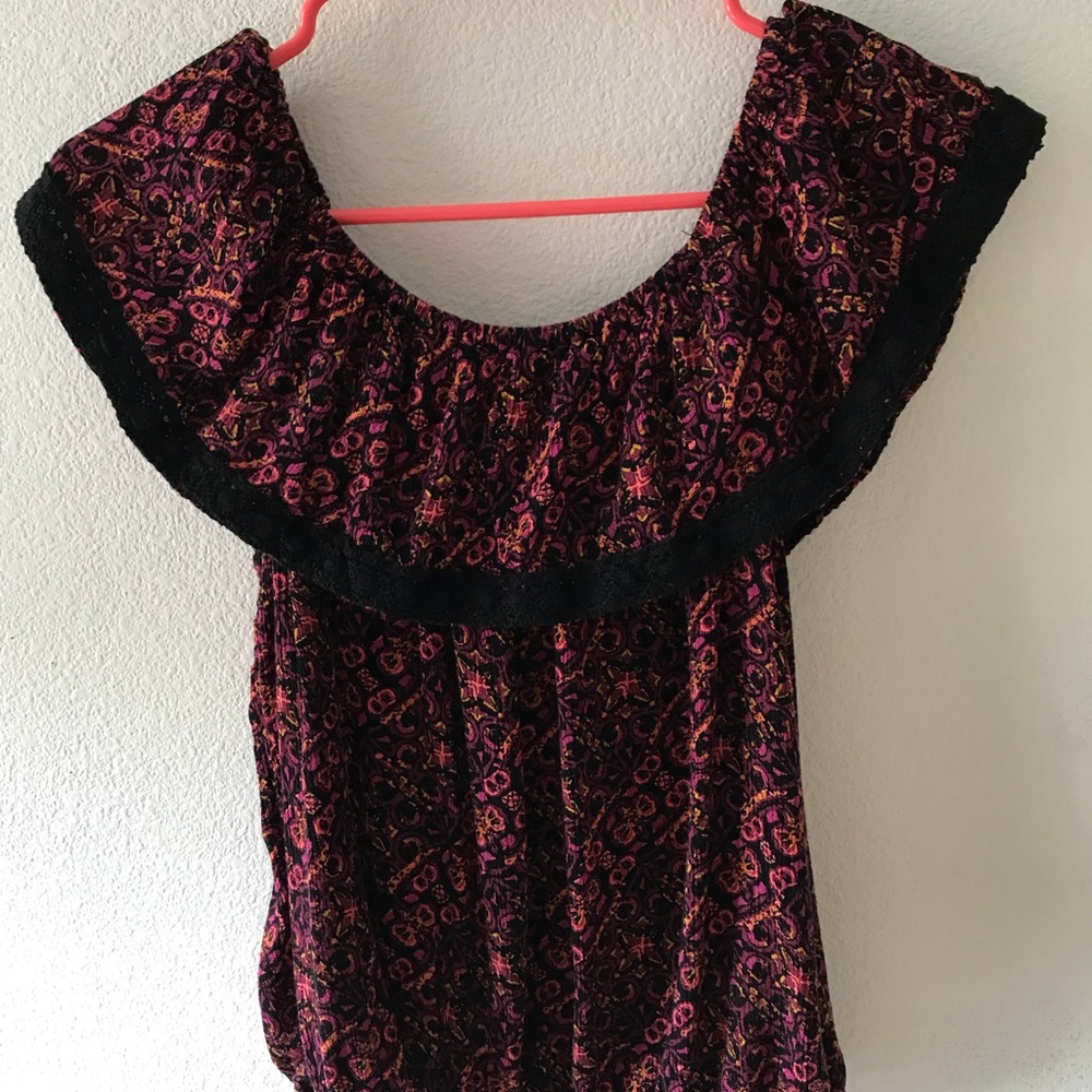 Women off the shoulder shirt